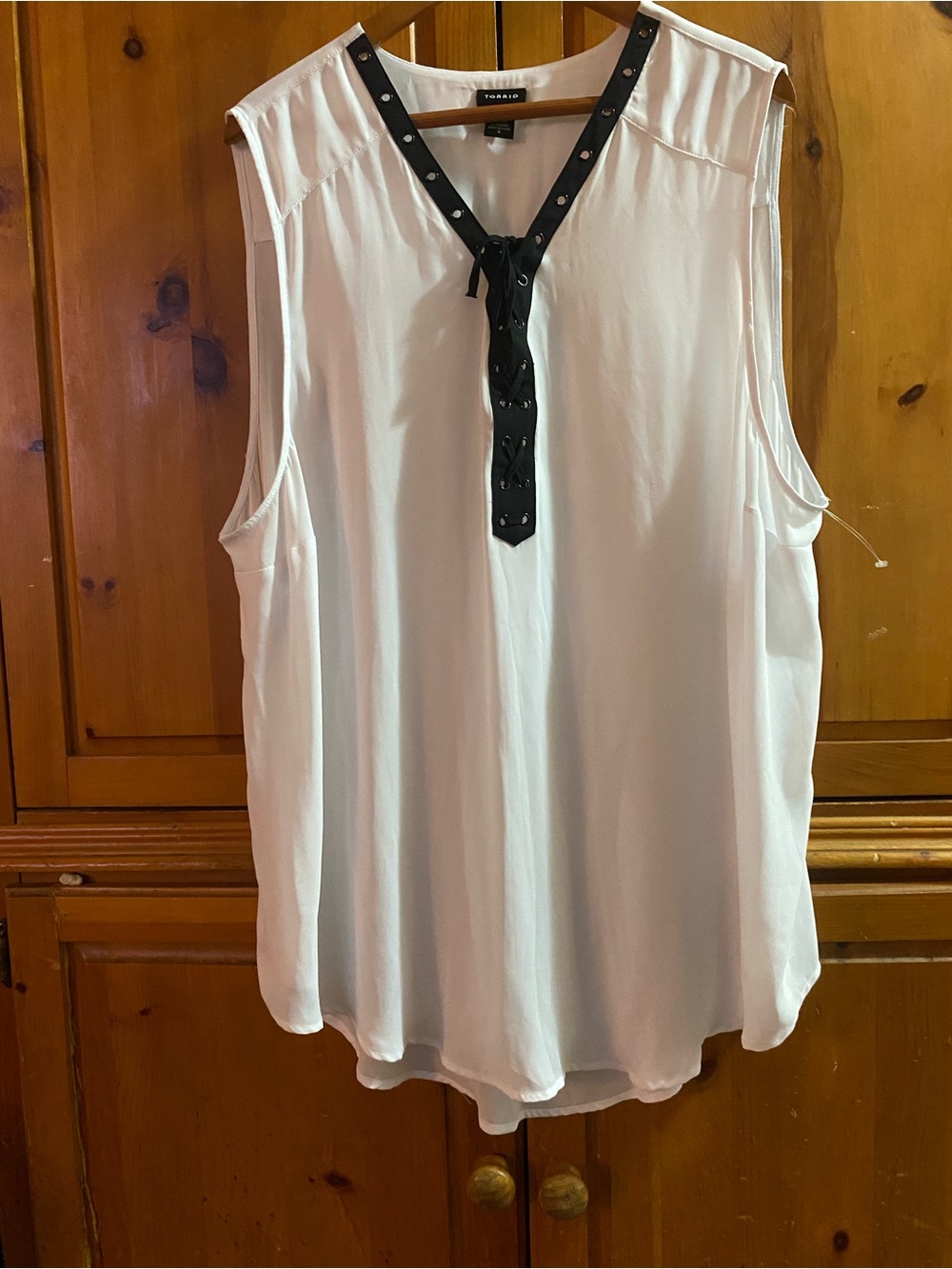 Torrid White Sleeveless V-Neck Tank with Black Studded Trim